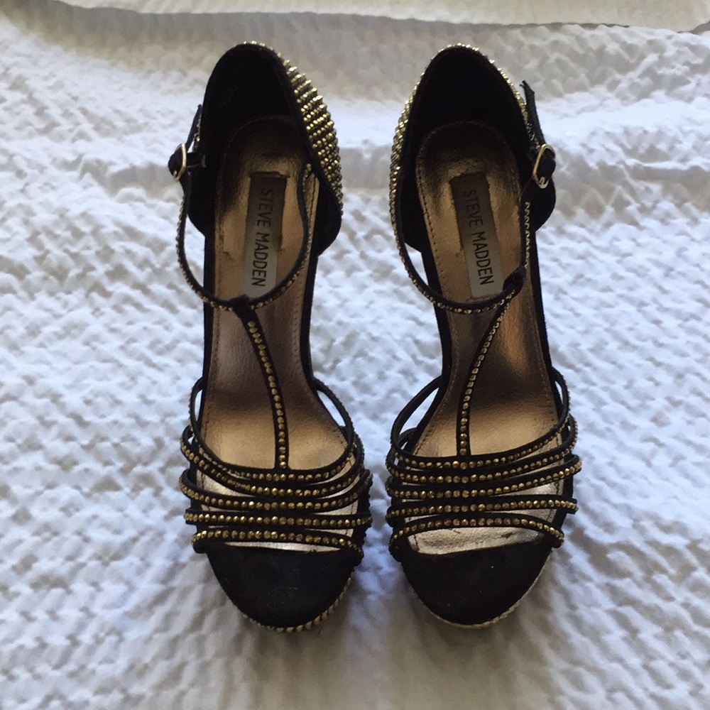 Gold and Black Platform Heels - Picture 2 of 6